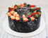 черный торт с ягодами