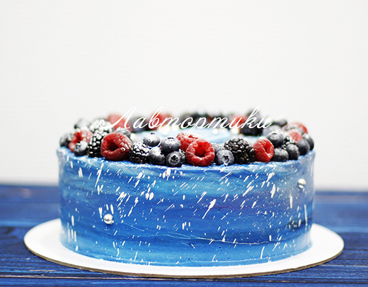 Торт ВСЕЛЕННАЯ с ягодами на День рождения