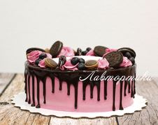шоколадно-розовый торт