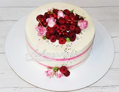 торт женщине с цветами