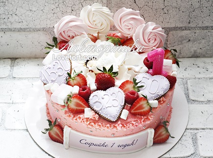 заказать торт на годик с ягодами